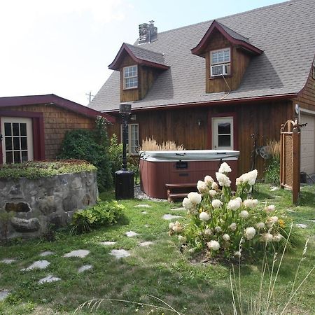 Eden Sur Terre Bed & Breakfast Marieville Exterior photo